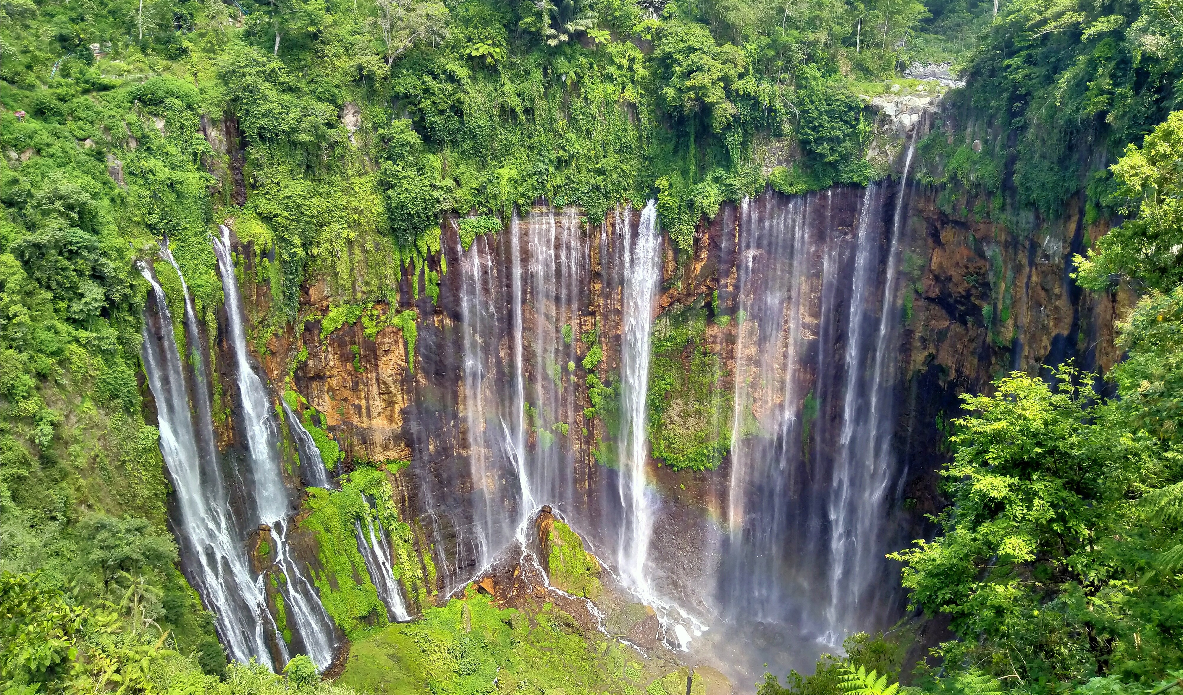 tumpak sewu tour, wisata tumpak sewu, air terjun tumpak sewu