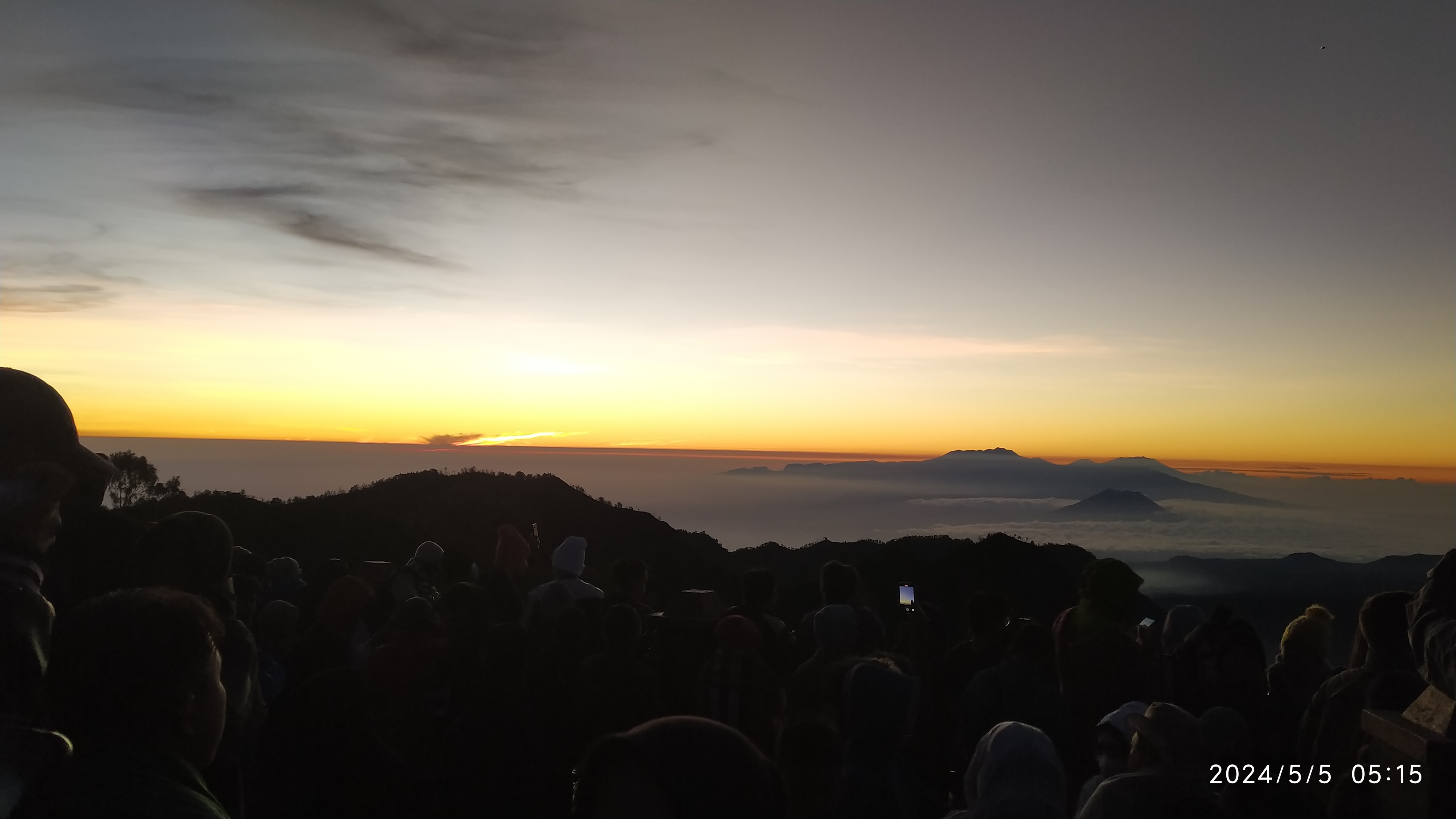 bromo sunrise tour