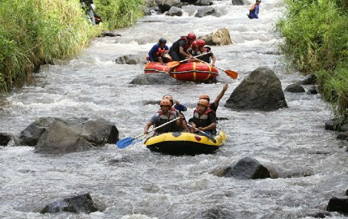 rafting songgon tour, wisata petualangan banyuwangi, trip banyuwangi rafting, arung jeram banyuwangi