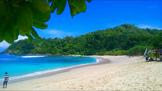 wisata pantai banyuwangi, paket wisata banyuwangi, trip banyuwangi 3 hari 2 malam, trip pantai wedi ireng, wedi ireng pantai pasir putih, 