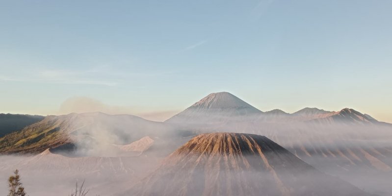 2 Days Bali to Bromo Tour,- RETURN Cheap Bali to Bromo Tour Package 2 Days Experience the best value Bali to Bromo tour package in 2 days! Affordable overland trip from Bali to Mount Bromo with sunrise view, jeep ride, and crater hike. bali to bromo tour, cheap bali to bromo tour, 2 days bromo tour from bali, bromo sunrise tour Banyuwangi Ijen Travel