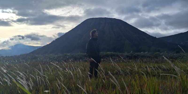 4H3M tour ke Kawah Ijen, Air Terjun Tumpak Sewu dan Bromo dari Surabaya/ Malang PP 4H tour ke Kawah Ijen, Air Terjun Tumpak Sewu dan Bromo dari Surabaya/ Malang - PP 4H3M Tour ke Kawah Ijen Banyuwangi, Tumpak Sewu, dan Wisata Gunung Bromo dari Malang/ Surabaya - PP tour kawah ijen malang, tour kawah ijen surabaya, tour bromo malang, tour bromo surabaya, tumpak sewu tour Banyuwangi Ijen Travel