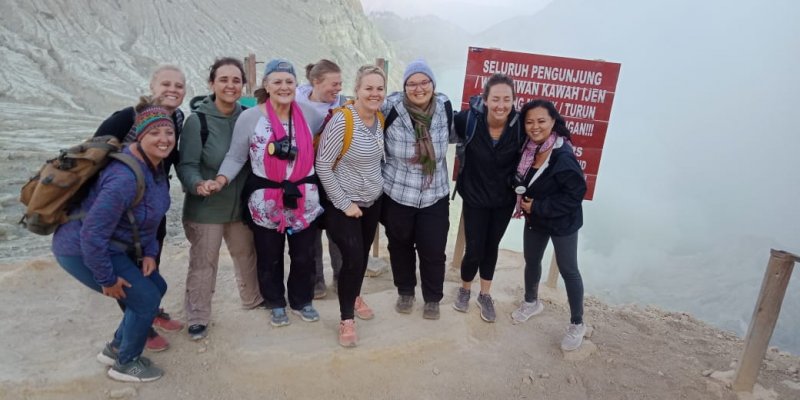 Pulau Merah - Api Biru Kawah Ijen dan Baluran 2H Wisata Mangrove Bedul, Sunset Pulau Merah, Blue Fire Kawah Ijen dan Baluran trip 2H Banyuwangi travel ke wisata Mangrove Bedul, Sunset Pulau Merah, Blue Fire Kawah Ijen dan Baluran trip 2H de djawatan, mangrove bedul, pulau merah, bangsring underwater, kawah ijen, blue fire ijen, baluran Banyuwangi Ijen Travel