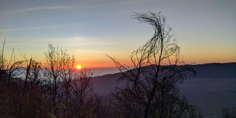 Open Trip Malang Bromo Tours 1H  Open Trip Malang Bromo Tours berangkat tiap hari dari Malang dgn harga tour murah meriah dgn DISKON ! Gabung open trip dari Malang utk Bromo Tour harga dijamin super murah dgn kwalitas service tour yg memuaskan   open trip malang bromo, malang bromo tours, bromo tour malang, bromo tours malang, malang ke bromo, bromo trip Banyuwangi Ijen Travel