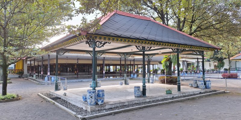 Sunrise Pantai Parangtritis dan Malioboro 1 Hari Sunrise Pantai Parangtritis - Gumuk Pasir dan Wisata Malam Malioboro 1 Hari Trip Wisata Sunrise Parangtritis Jogja kemudian ke Gumuk Pasir dan diakhiri wisata malam Maliobor dalam 1 Hari Trip Jogja, Trip Yogya, Sunrise Parangtritis, Trip Pantai Parangtritis, Trip Malioboro, Trip Yogyakarta, ygy Banyuwangi Ijen Travel