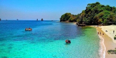 Paket Wisata Liburan Pantai Malang Selatan 1 Hari Trip Paket Pantai Malang Selatan 1 Hari Trip | Clungup, Gatra dan Tiga Warna Paket wisata Pantai Malang Selatan 1 hari ke Pantai Tiga Warna, Clungup, dan Gatra. Trip konservasi trekking ringan, snorkeling, dan panorama alam paket pantai malang selatan 1 hari, paket pantai tiga warna, paket pantai clungup gatra, wisata pantai malang  Banyuwangi Ijen Travel