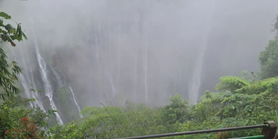 Private Trip Tumpak Sewu 1 Hari – Start dan Finish Malang Private Trip Tumpak Sewu 1 Hari Start Malang Private tour 1 hari ke Tumpak Sewu dari Malang. Start 07.30 pagi, trekking, Goa Tetes & panorama Niagara Jawa Timur. Finish kembali malam hari. Tumpak Sewu Tour 1 Day  Private Trip Tumpak Sewu Malang, Paket Wisata Tumpak Sewu dari Malang, Day Trip Tumpak Banyuwangi Ijen Travel