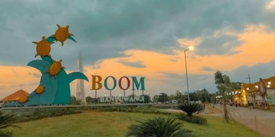 Trans Sunrise Boom - Kawah Wurung Tour 1H 1 Hari trip dan paket wisata Banyuwangi utk tour sunrise pantai Marina Boom dan wisata Kawah Wurung  Banyuwangi tour sunrise pantai Marina Boom dan wisata Kawah Wurung dgn harga murah dalam 1 hari trip dan paket wisata Banyuwangi banyuwangi tour, banyuwangi trip, sunrise tour banyuwangi, sunrise marina boom, kawah wurung tour, marina boom Banyuwangi Ijen Travel